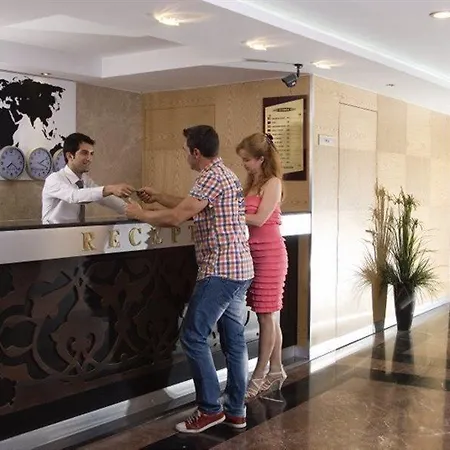 Hotel Supreme 3*