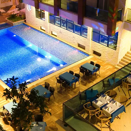 Supreme Ξενοδοχείο 3*