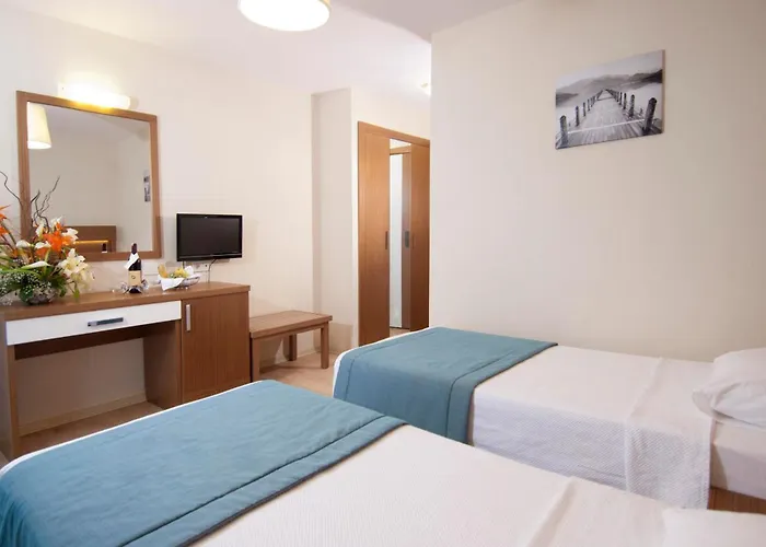 シュープリーム